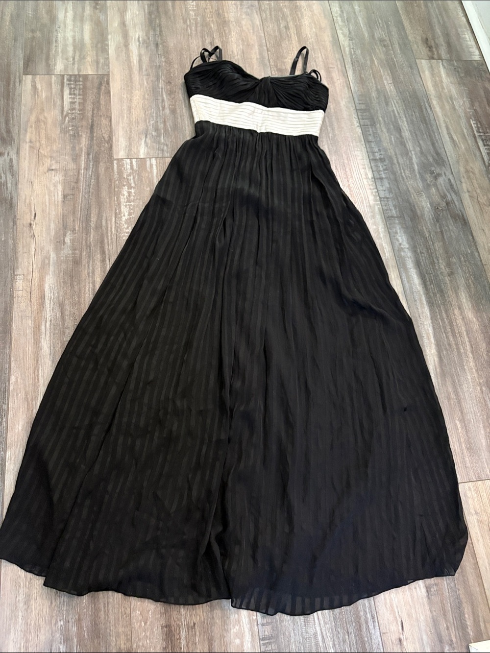 Bcbg classic black and white long elegant gown size 4 - Picture 9 of 10